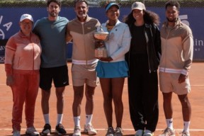 爱游戏app -大坂直美遭遇十五连败，公牛教练面临压力！(大坂直美的团队)